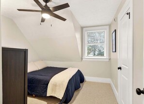 1 chambre, fer et planche à repasser, accès au Wi-Fi (inclus)