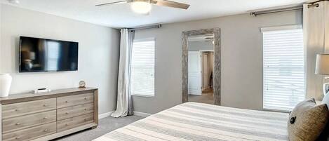 6 habitaciones, tabla de planchar con plancha, wifi y ropa de cama