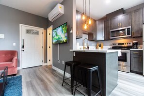 Private kitchen - Stylish King Suite Steps to Dining & Parks (San Diego)