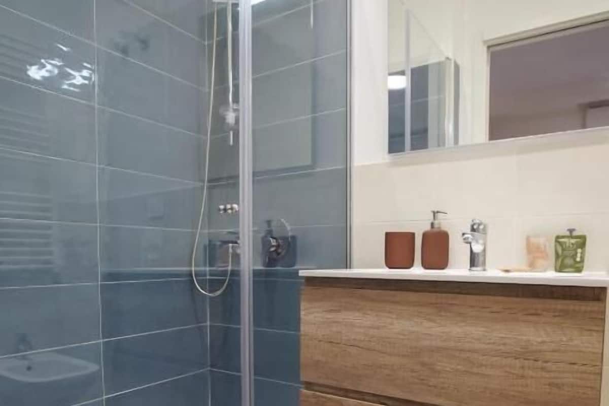 Comfort Double Room, Balcony, City View | Bilik Mandi