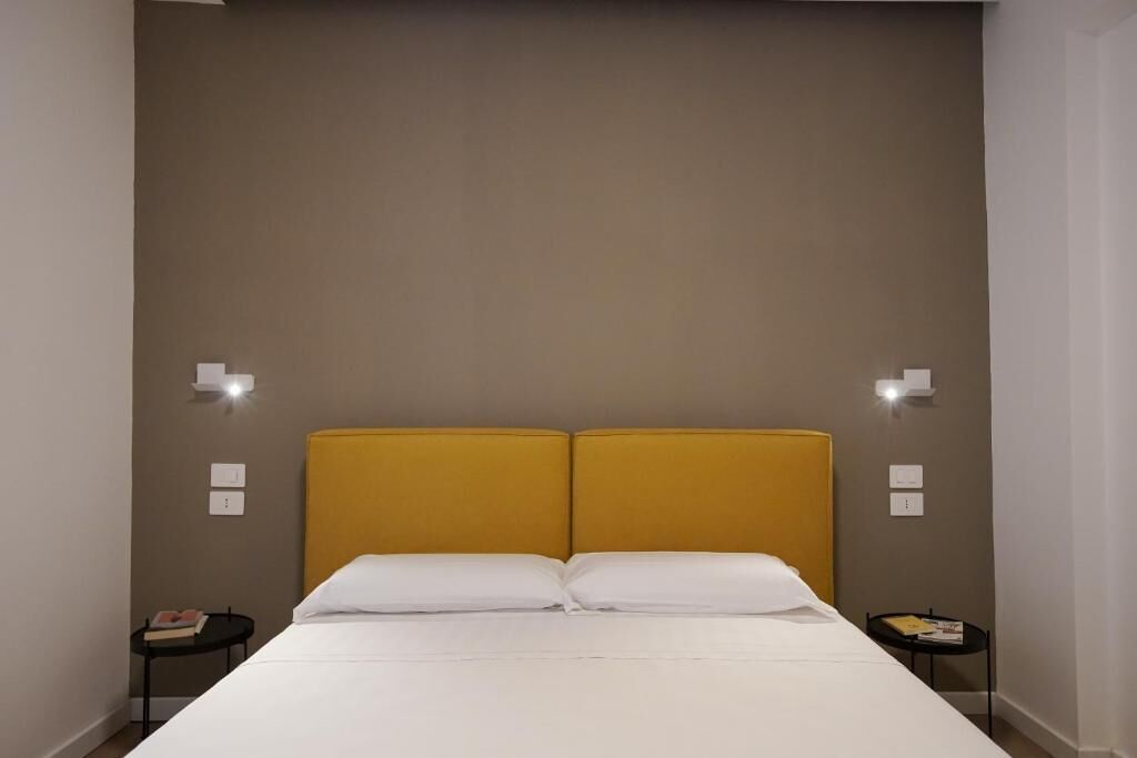 Phòng đôi tiện nghi đơn giản, ban công, quang cảnh thành phố | Két bảo mật tại phòng, màn/rèm cản sáng 