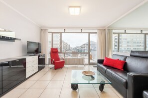 TV - 1 bedroom accommodation in Sint Idesbald (Sint Idesbald)
