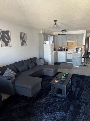 Nicht klassifiziertes Bild, 2 von 12, Schaltfläche