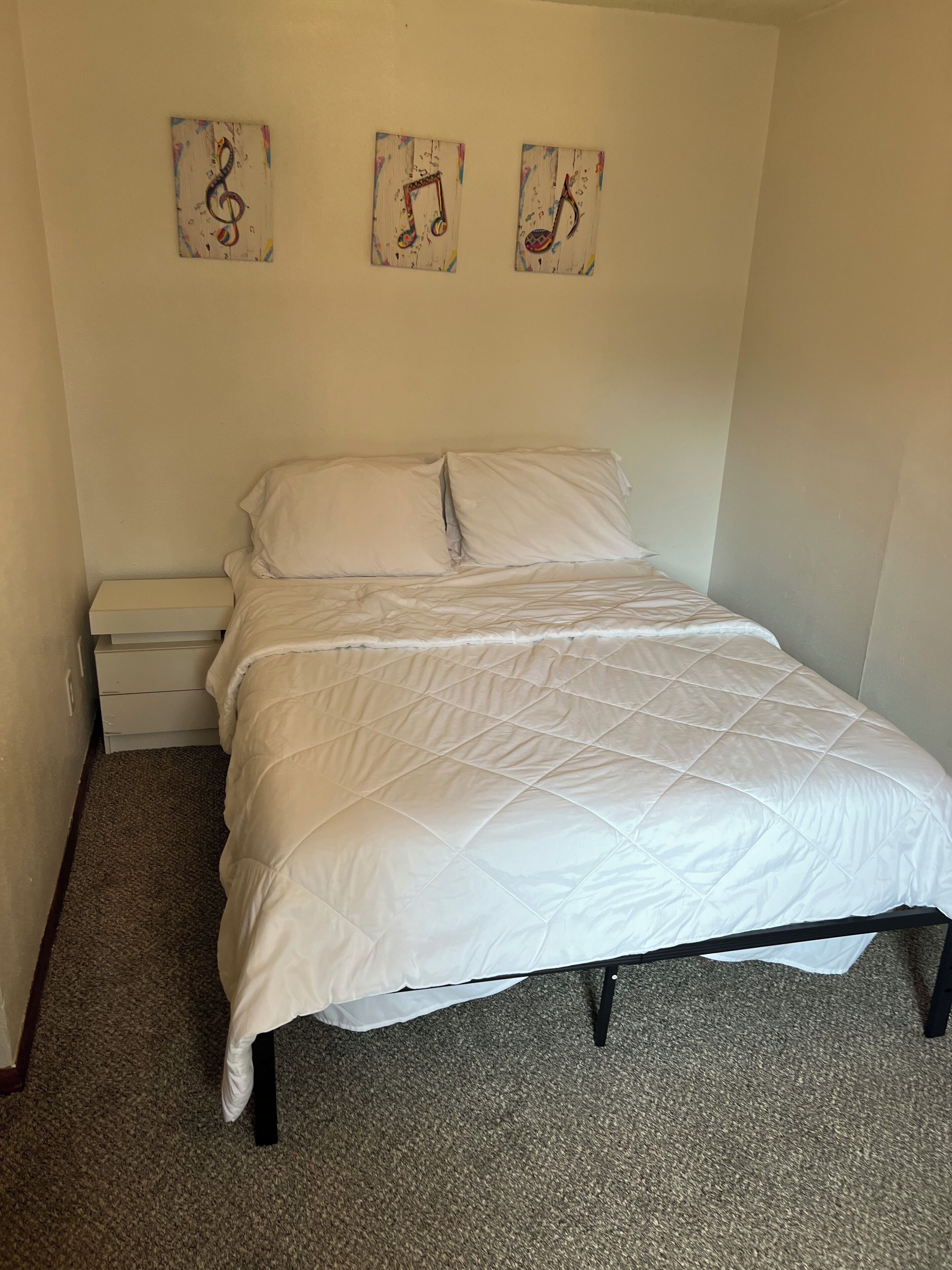 1 bedroom, iron/ironing board, WiFi, bed sheets