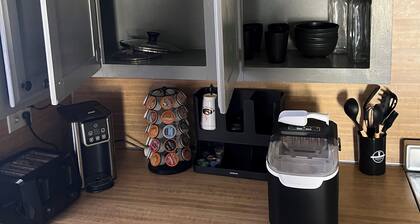 Cozy 1-bedroom house in tranquil Edmond with AC