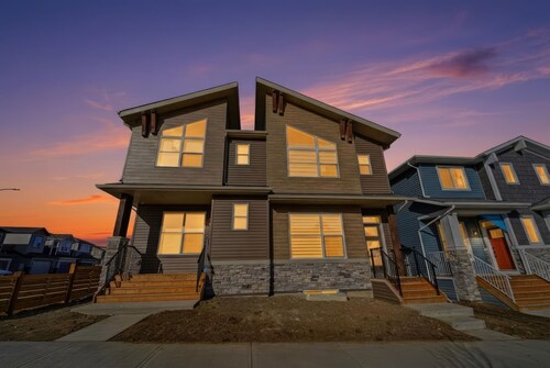  ✨ Luxury Park-Side Retreat | Brand-New Private 2-Bedroom Suite in Calgary ✨