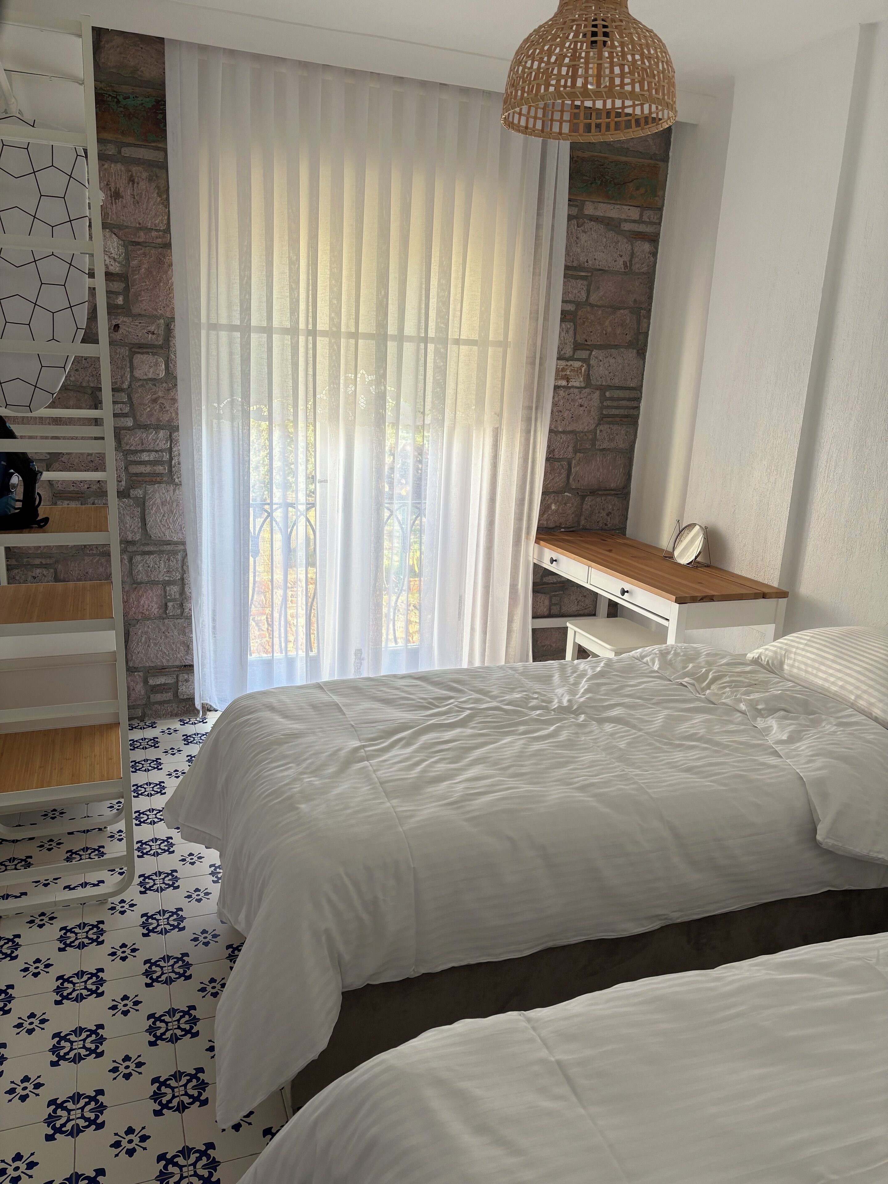 Room, Garden View | Desk, free WiFi