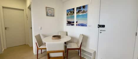Apartment | Dining