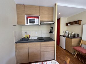 Kühlschrank, Mikrowelle, Geschirrspüler