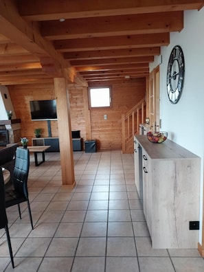 Interior - Chalet, wifi, balcony, fireplace or stove, parking, tv, 124m², Les Gets (Les Gets)
