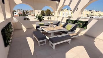 Khu ẩm thực ngoài trời