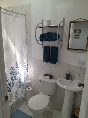 Luokittelematon kuva, 3 kautta 6, painike