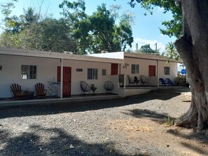 Luokittelematon kuva, 4 kautta 6, painike