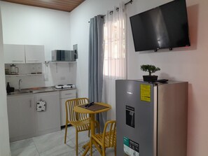 Luokittelematon kuva, 5 kautta 6, painike