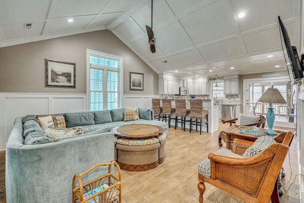 TV - Walk to Beach & Parks! Coastal Haven in Oak Island (Oak Island)