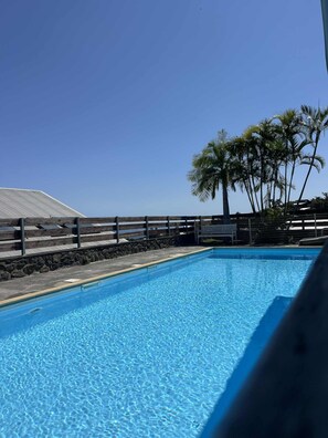 Pool - Cosy T3 in Les Avirons (Reunion Island) - Sea view and swimming pool (Les Avirons)