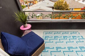 Property grounds - Spacious Studio – Balcony, Desk, A/C & Kitchen (San Diego)