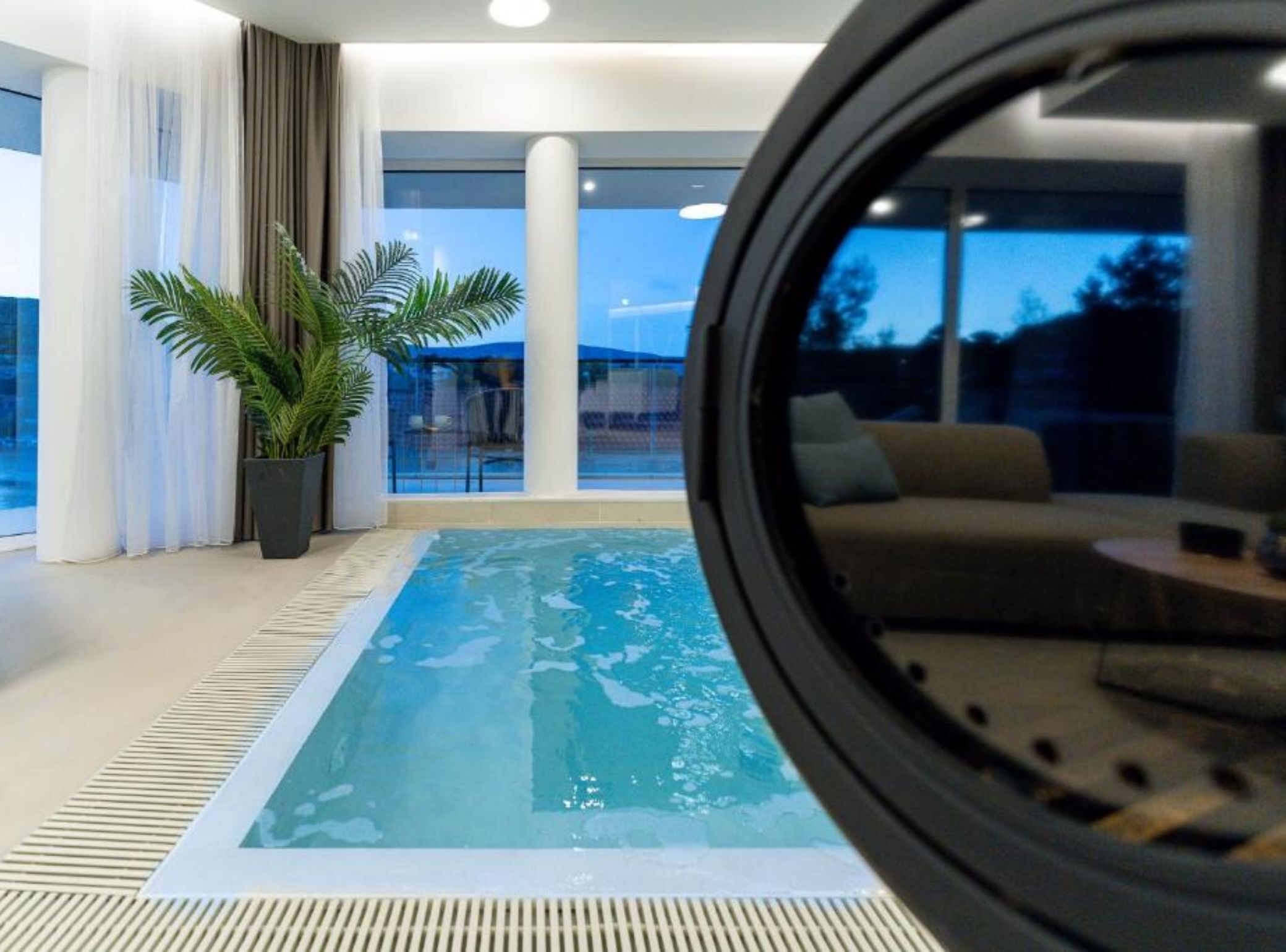 Villa (FourBedroom Villa with Pool) | Innenpool