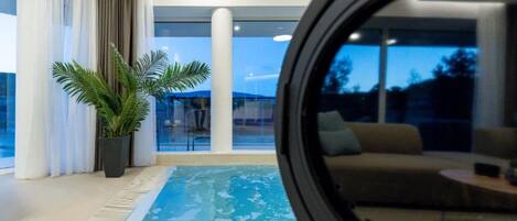 Villa (FourBedroom Villa with Pool) | Indoor pool