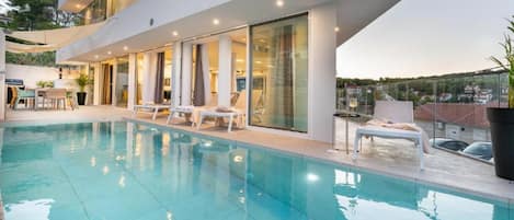 Villa (FourBedroom Villa with Pool) | Outdoor pool