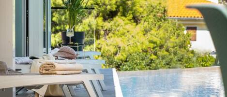 Villa (FourBedroom Villa with Pool) | Outdoor pool