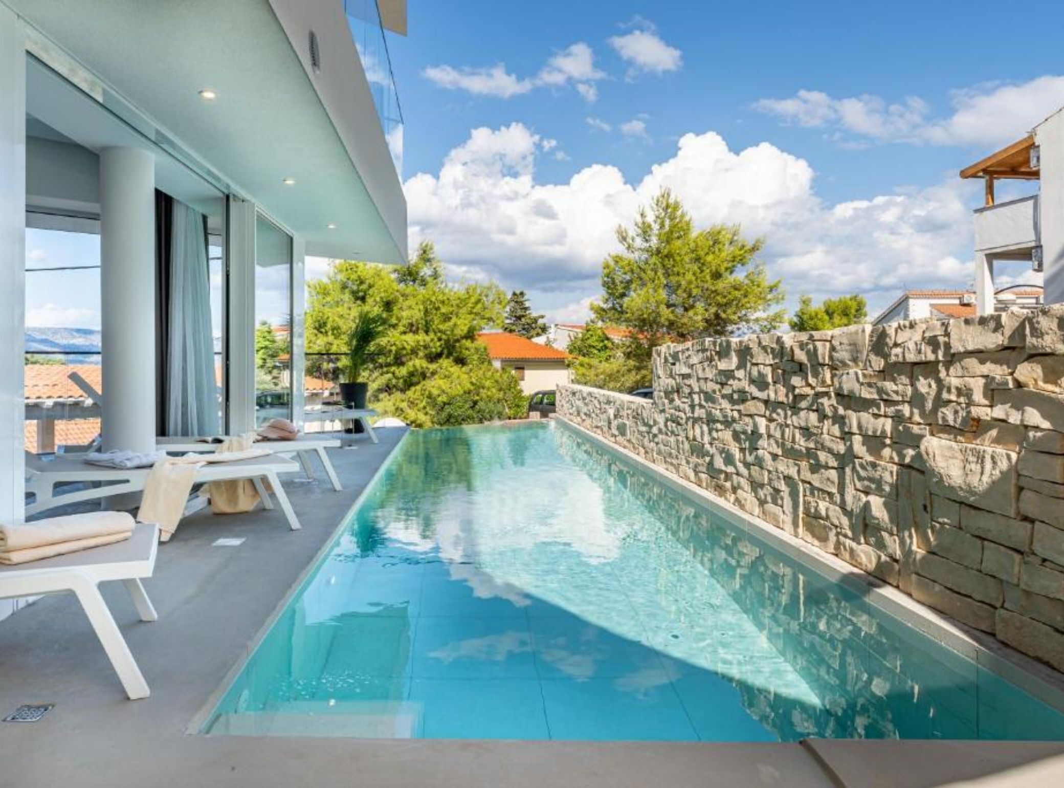 Villa (FourBedroom Villa with Pool) | Piscine extérieure