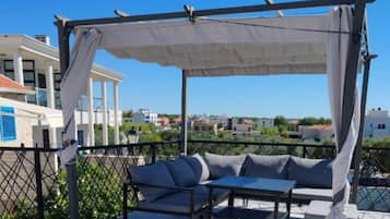 Studio (Studio apartment (ground floor 1)) | Terrace/patio