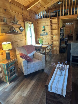 Interior - Riverfront Escape: Fire Pit, private hot tub, river fun, sleeps 6 (Newland)