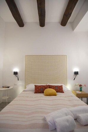 Unclassified image, 5 of 25, button - B-Montedidio (Napoli)