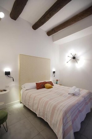 Unclassified image, 3 of 25, button - B-Montedidio (Napoli)