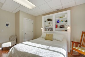 3 quartos, acesso à internet, roupa de cama