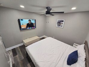 2 slaapkamers, een strijkplank/strijkijzer, wifi, beddengoed