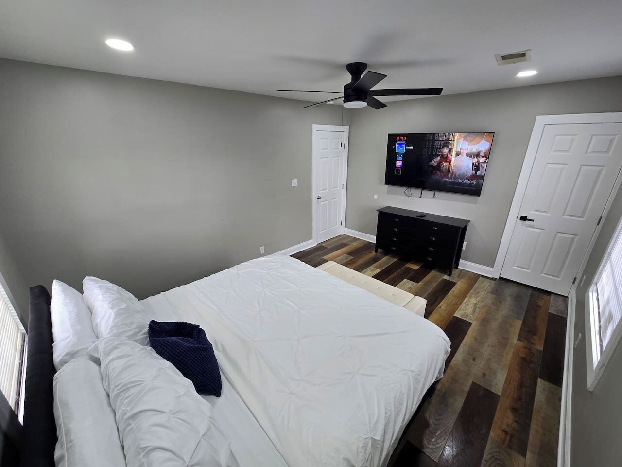 Bügeleisen/Bügelbrett, WLAN, Bettwäsche