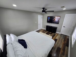 Bügeleisen/Bügelbrett, WLAN, Bettwäsche