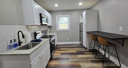 Minutes from Mercedes-Benz Stadium+GWCC+State Farm Arena