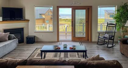 Walk to Beach! Pet-Friendly Westport Home w/ Views