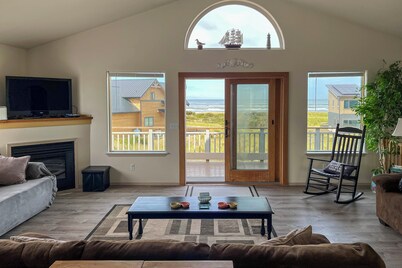 Walk to Beach! Pet-Friendly Westport Home w/ Views