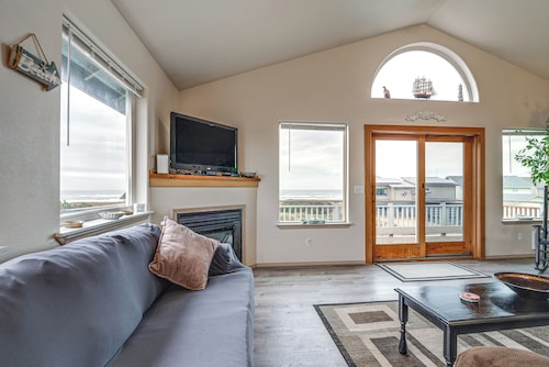 Beautiful Ocean Views! Westport Home Near Beach