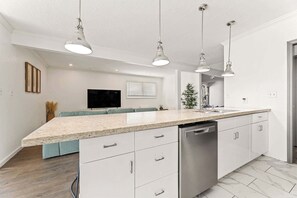 Interior - Newly Renovated 6BR/3BA Port Arthur Home with Hot Tub (Port Arthur)