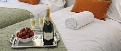 2 室のベッドルーム、アイロン / アイロン台、インターネット、ベッドシーツ