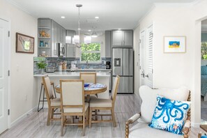 Interior - Seashells Unit 33 – Relaxing Sanibel Island Beach Retreat (Sanibel)