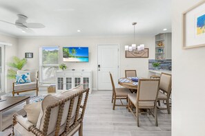 Dining - Seashells Unit 33 – Relaxing Sanibel Island Beach Retreat (Sanibel)