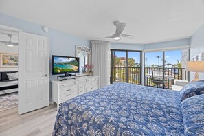 2 bedrooms, iron/ironing board, free WiFi, bed sheets - Lagoon & Gulf Views, Steps to the Beach, Beautifully Updated Condo (Sanibel)