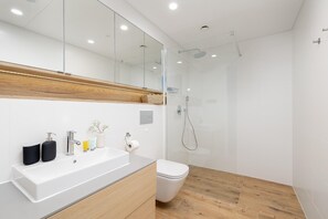 Apartment | Bathroom - Apartment With Direct sea View (Rewal)