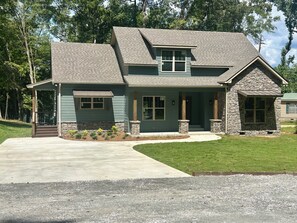 Unclassified image, 3 of 47, button - Driftwood Lodge on Lake Harding - On Quiet Cove with Kayaks and more (Valley)