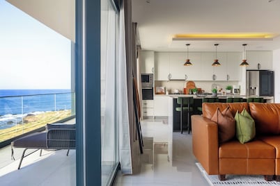 5 STAR LUXURIOUS OCEAN VIEW 3 BDRM CONDO W/ WALK OUT BALCONY IN PRAIA CAPE VERDE