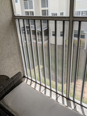 Interior - Blissfully Bare - Third Floor, Screened Lanai, Lofted Ceiling (Lutz)