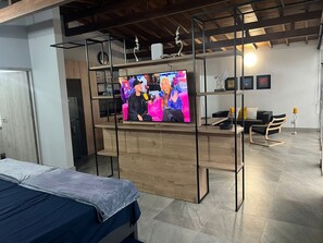 1 chambre, bureau, fer et planche à repasser, Wi-Fi gratuit