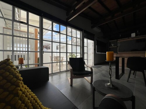 Luxury apartment in Simón Bolívar Itagüí Wiffi/ideal for friends and family.