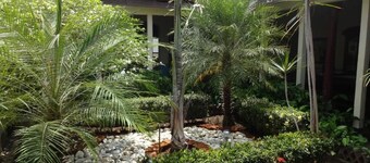 Hostal Harvest House